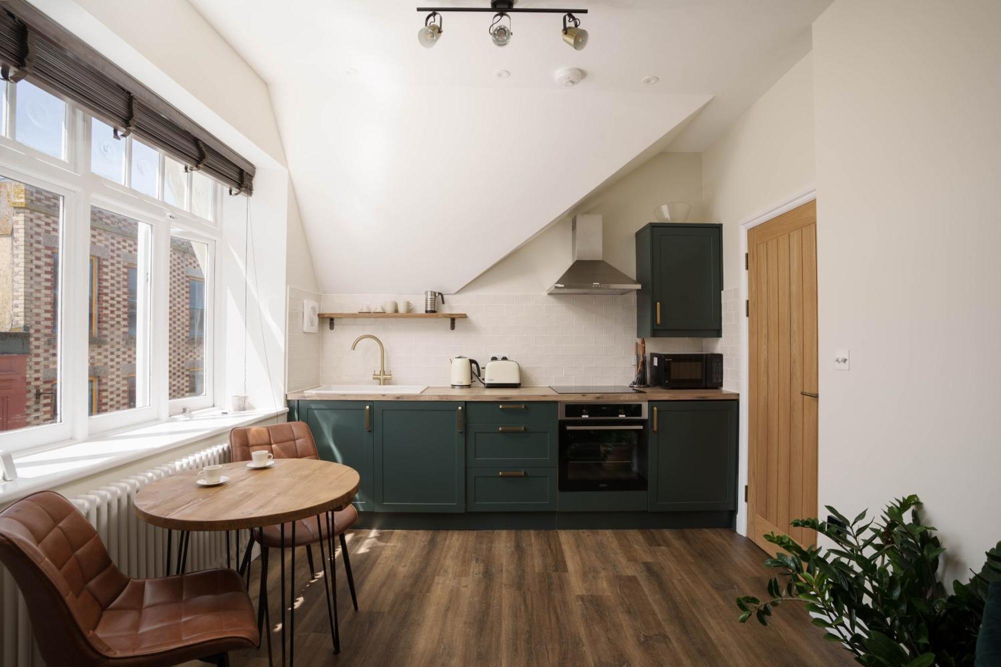 Modern Central One Bedroom Apartment In Penzance Extérieur photo
