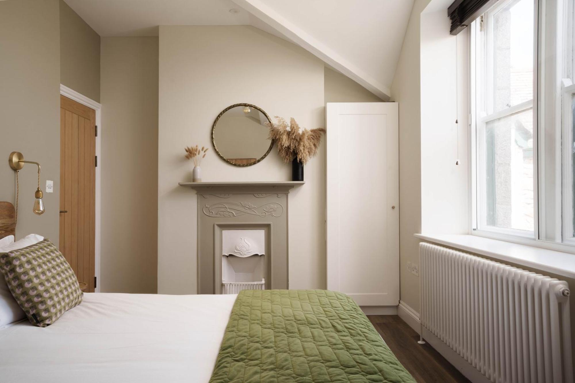 Modern Central One Bedroom Apartment In Penzance Extérieur photo